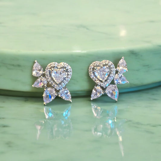 LIA EARRING
