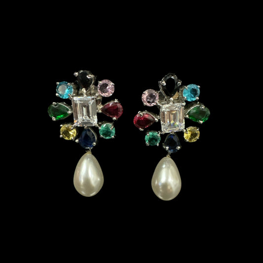 LILA EARRING