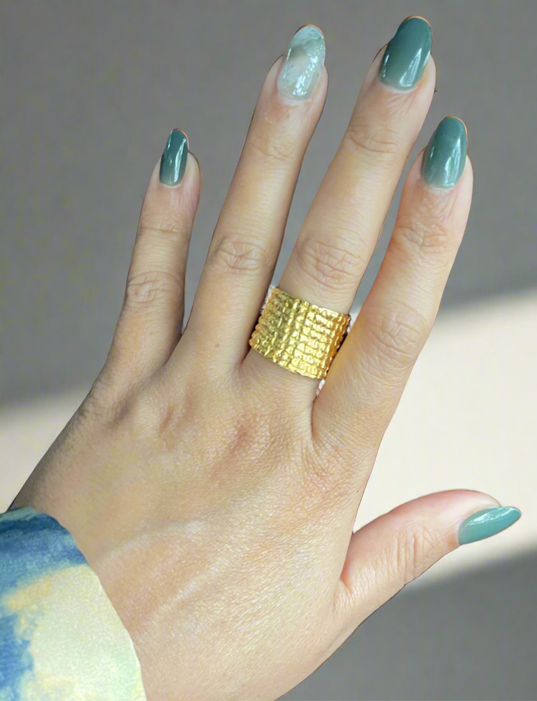 CHECKERED RING