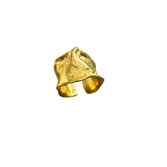 GILDED TWIST