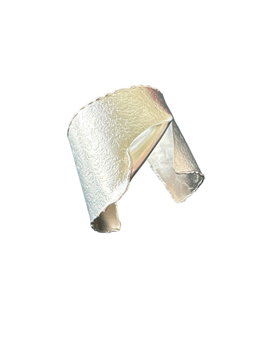 TWISTED SILVER CUFF
