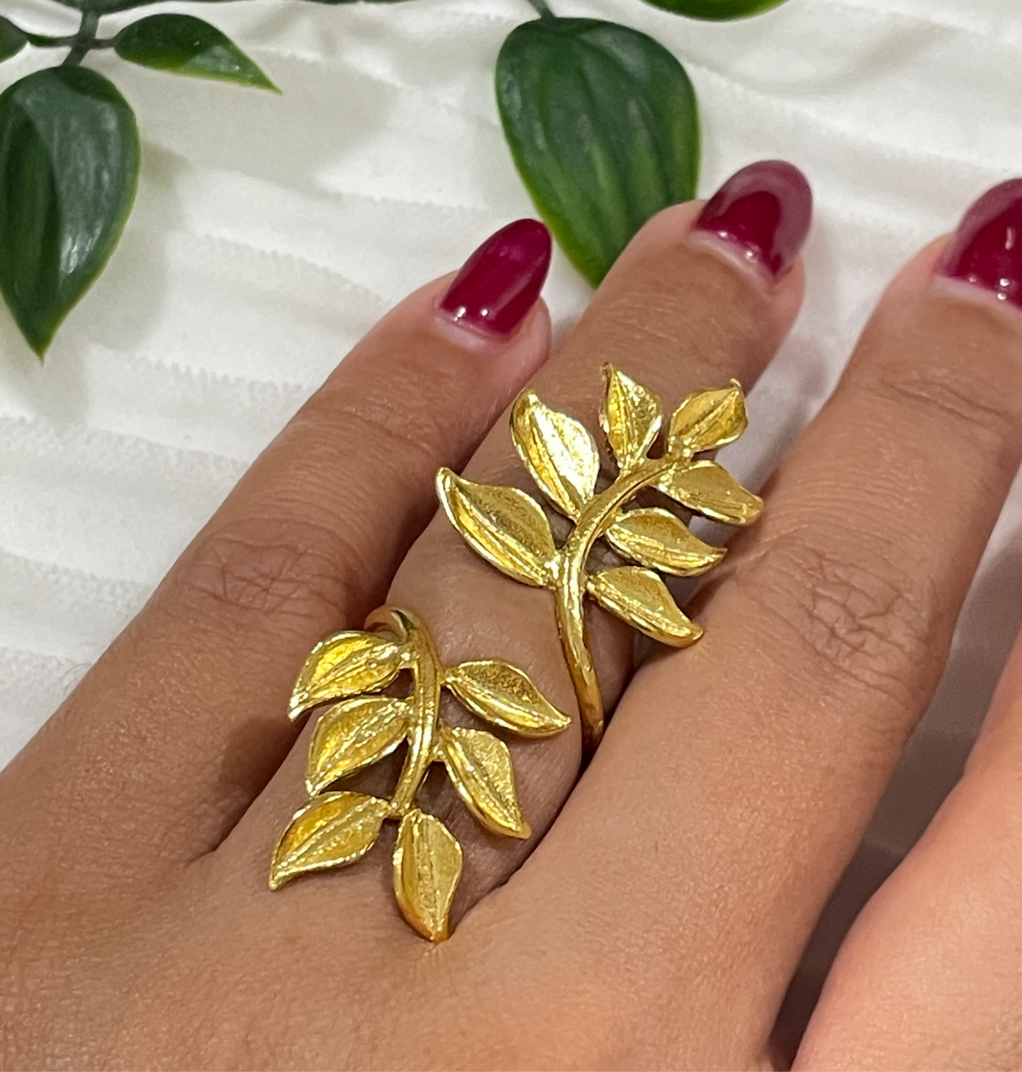 LEAF GLIMMER